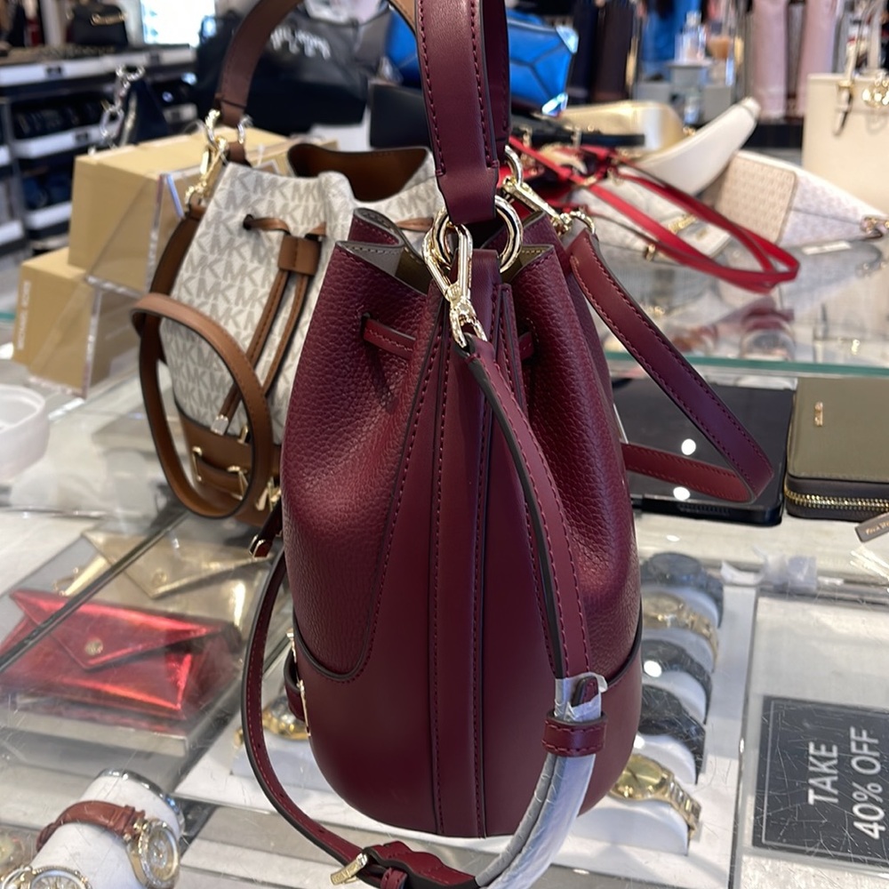 MICHAEL KORS 
Reed Medium Pebbled Leather Bucket Bag
Dark Cherry 
NWT - Picture 4 of 16